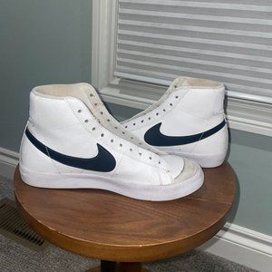 Nike Blazer Mid '77